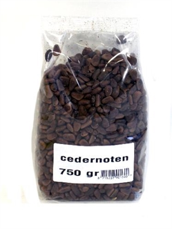 Cedernoten 750 Gram